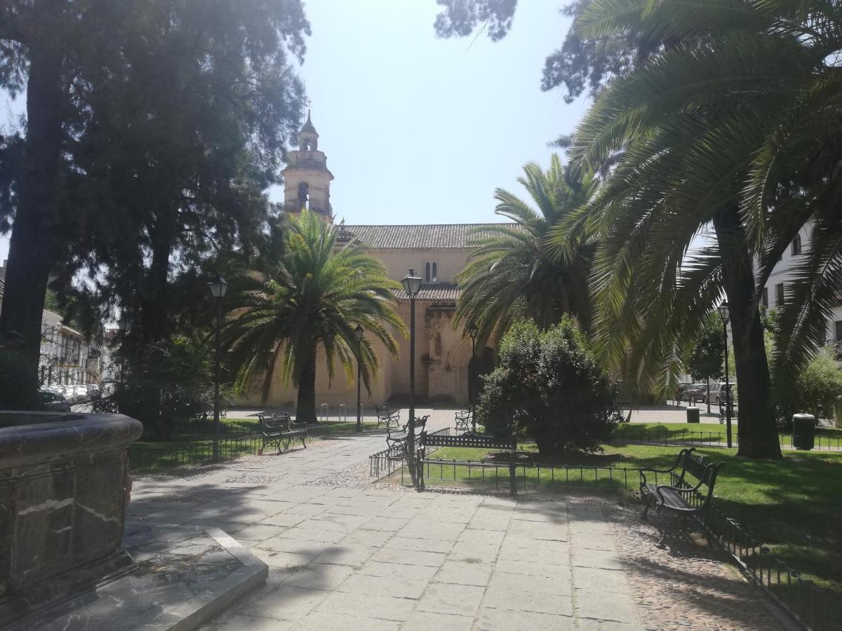 Apartamento Loft La Magdalena Cordoba Luaran gambar